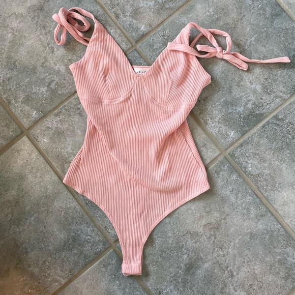 Ribbed bodysuit - Picture 2 of 7